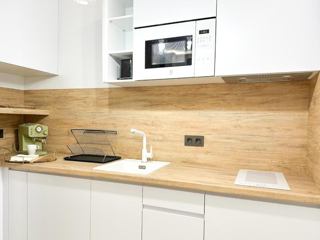 Апартаменты Apartamento En El Centro De Малага Экстерьер фото